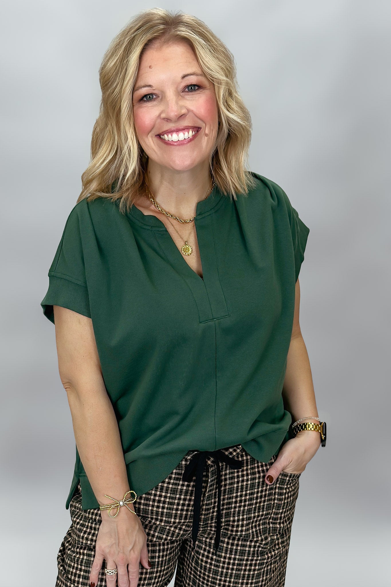 Entro Simple Romance top, ribbed hem detail